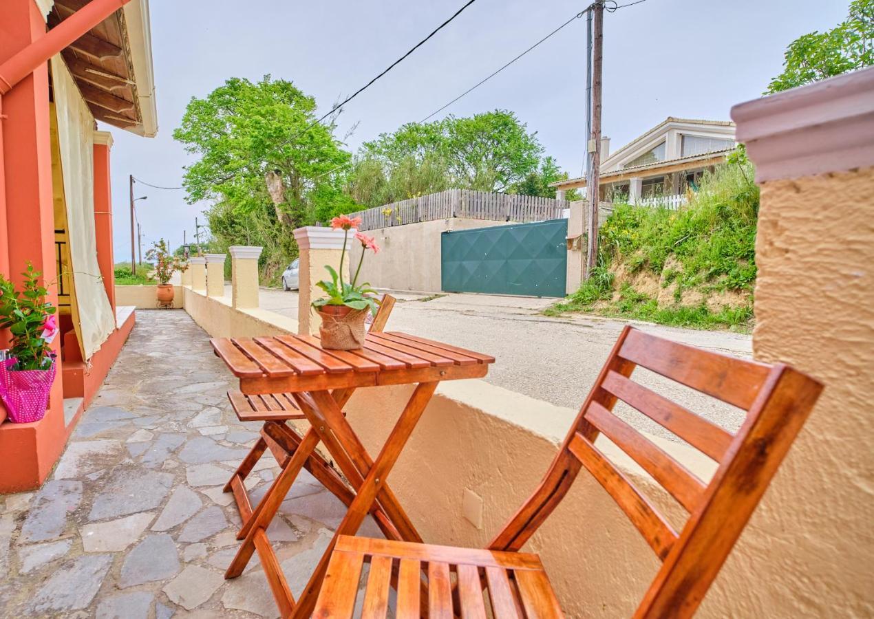 Logas Apartment Peroulades (Corfu)