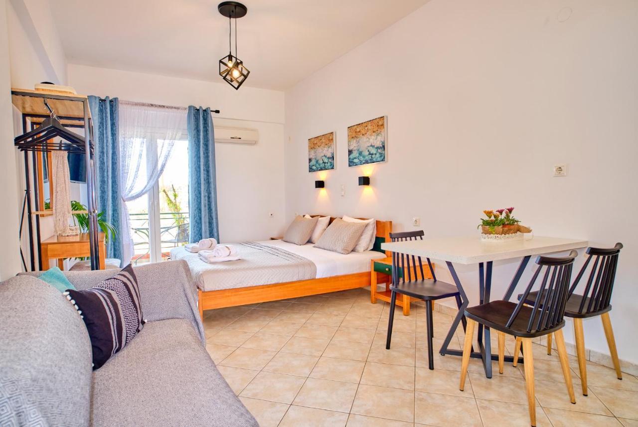 Logas Apartment Peroulades (Corfu)