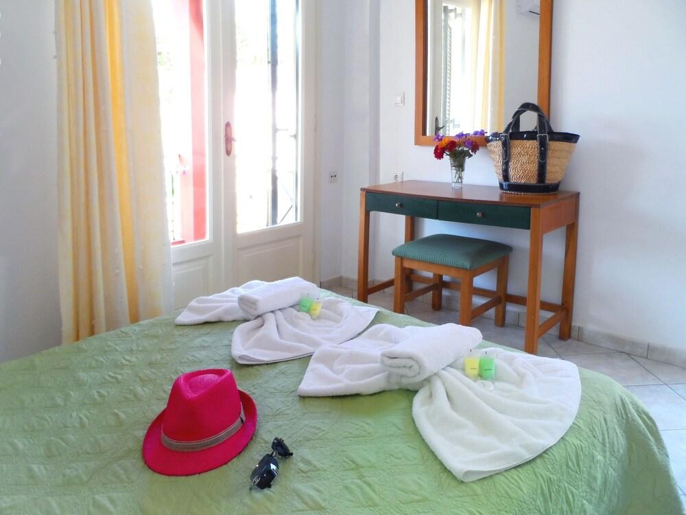 Apartment Logas Peroulades (Corfu)