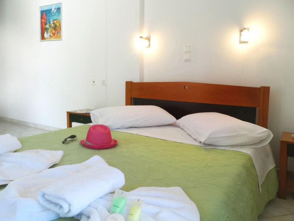 Logas Apartment Peroulades (Corfu)